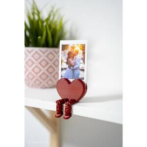 Articulated Heart Photo Holder - Flexible Desk Decor & Valentine's Card Display